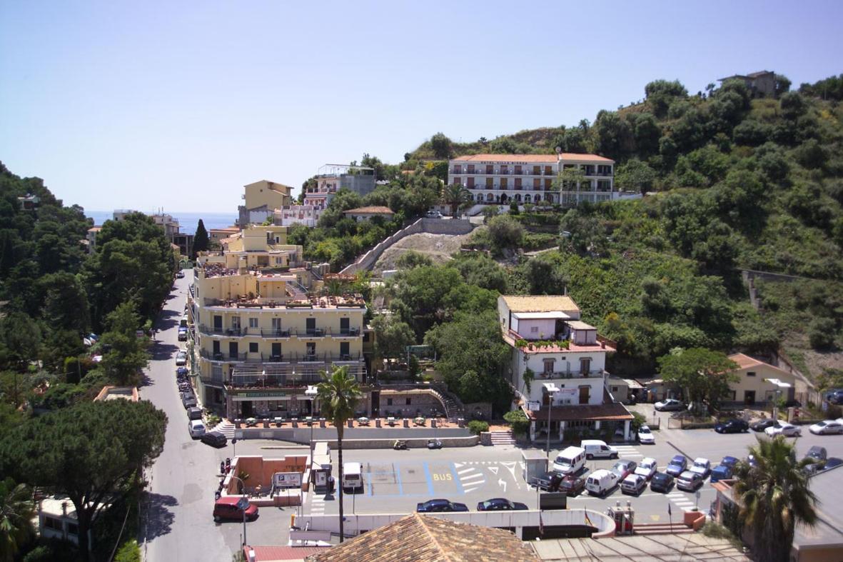 Hotel Villa Bianca Resort Taormina Exterior foto